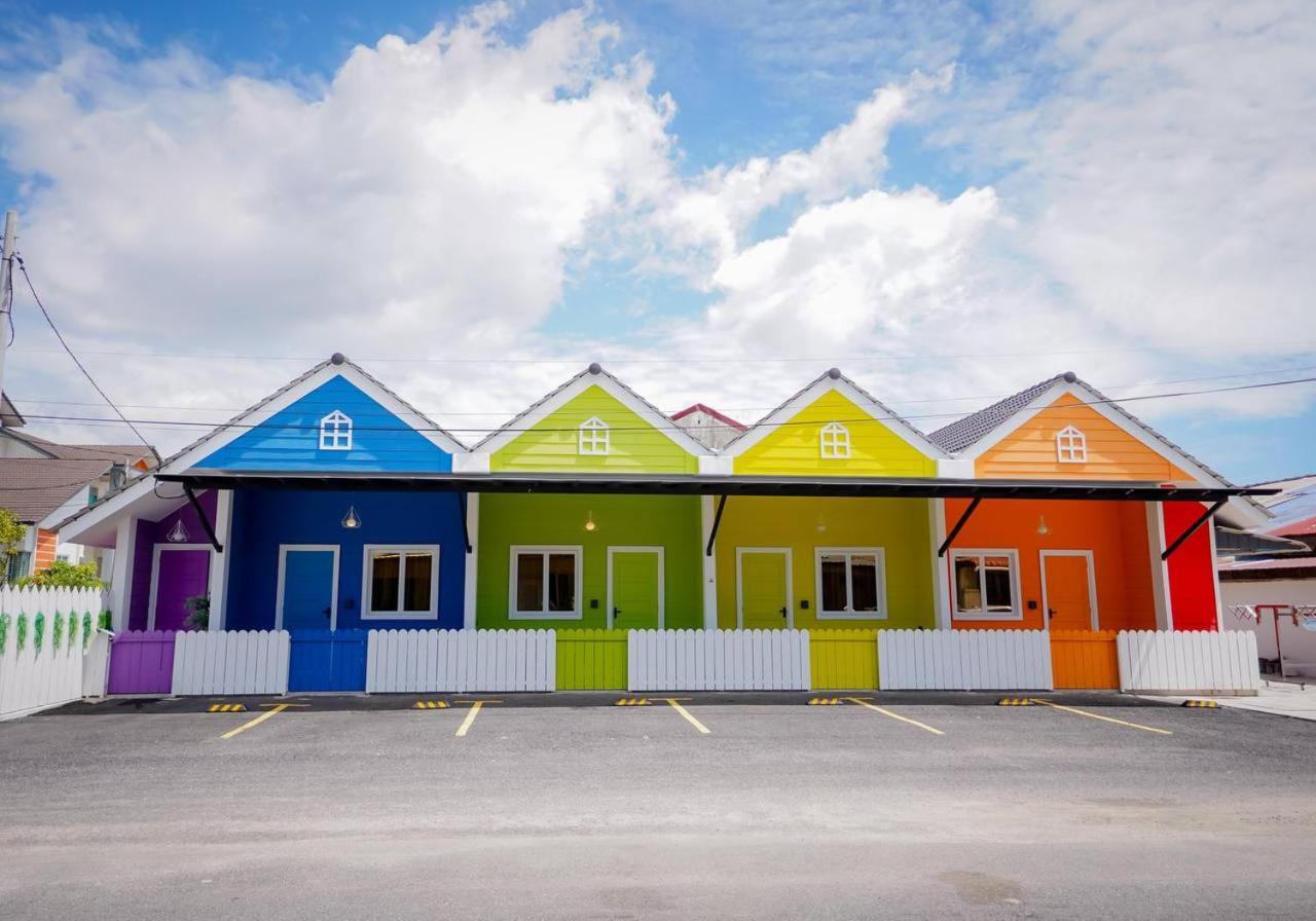 Auranad Tinyhouse Bandar Tanah Merah Wifi Netflix Buitenkant foto