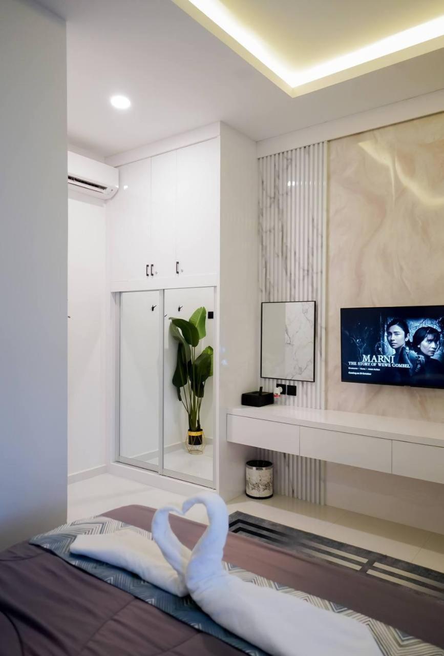 Auranad Tinyhouse Bandar Tanah Merah Wifi Netflix Buitenkant foto