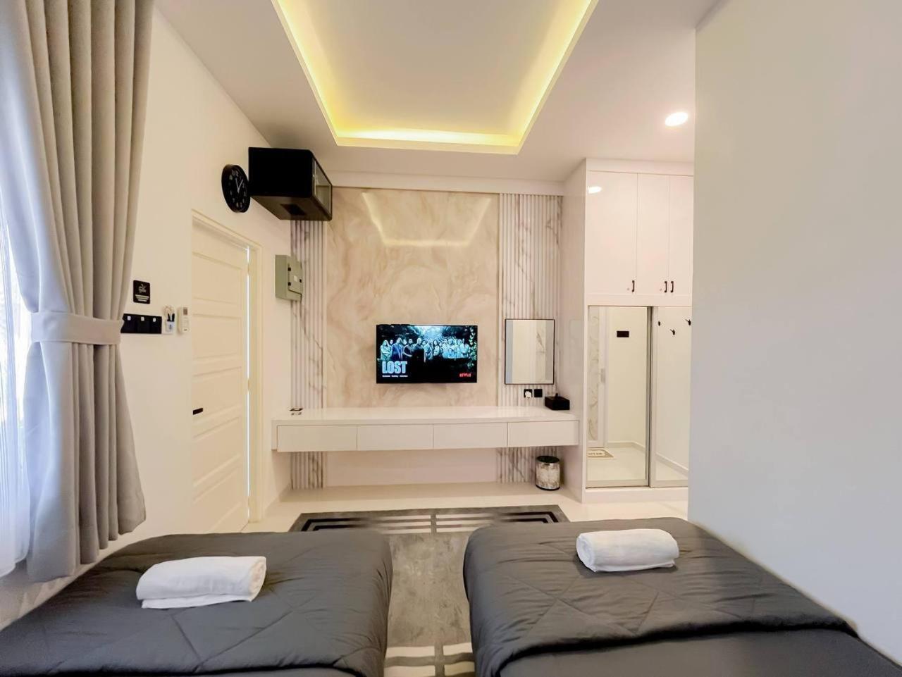 Auranad Tinyhouse Bandar Tanah Merah Wifi Netflix Buitenkant foto